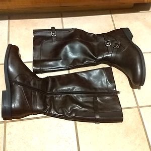 New Brown Boots, NWOB